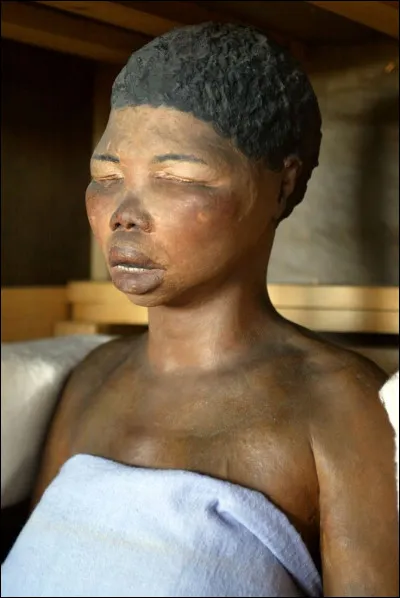 De quel peuple le suris était-il le prêtre ?