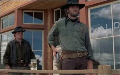 Clint Eastwood vient à Lago, petite ville du désert sauvage américain où son frère qui était marshal a été assassiné. Dans quel western était-ce ?