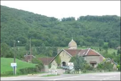 Nous partons en Bourgogne-Franche-Comté, à Hyèvre-Paroisse. Village de l'arrondissement de Besançon, il se situe dans le département ...