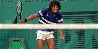Sport - Qui Yannick Noah a-t-il battu lors de la finale de Roland-Garros en 1983 ?