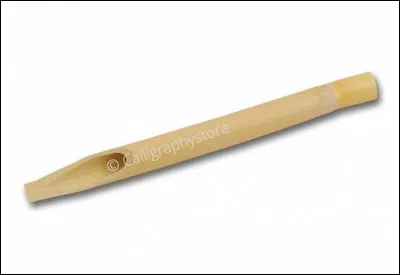 Quel est le nom de ce roseau taillé pour lécriture, soit utilisé avec l'encre sur papyrus, parchemin ?