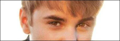 Ce mec est un vrai ''Baby'', mais il est aussi ''Somebody to Love'' avec son style cool !