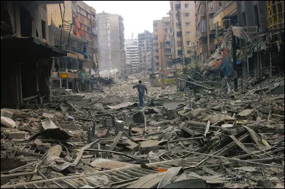 L'affrontement le plus grave entre Israël et le Liban est une guerre qui oppose pendant 33 jours Israël au Liban et principalement au Hezbollah : quand était-ce ?