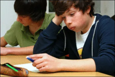 J'en ... marre que nos profs nous donnent plein de leçons.