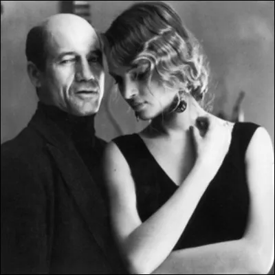 Quelle écrivaine américaine est célèbre pour ses journaux intimes racontant sa relation avec Henry et June Miller ?