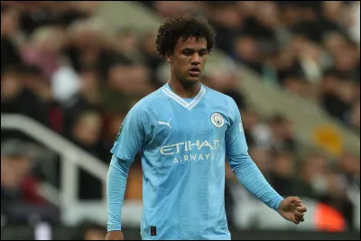 Manchester City ou Holstein Klein (club allemand) ?