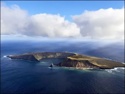 Située dans le Sud de l'océan Indien et associée à l'île Amsterdam, Saint-Paul est une île inhabitée appartenant...