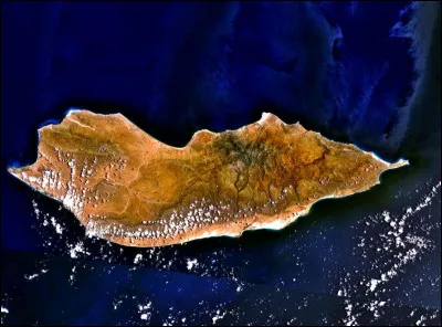 Située au Sud de la péninsule Arabique et réserve de biosphère, Socotra est une île appartenant...