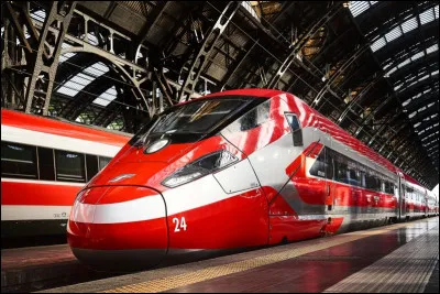 Quel véhicule roule sur des rails ?