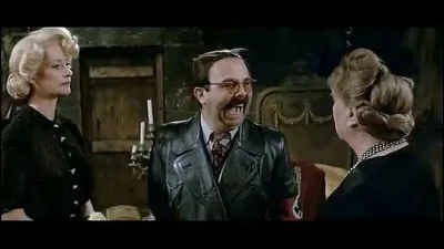 Quel réalisateur français le dirige dans le film ''Papy fait de la résistance'' en 1983 ?