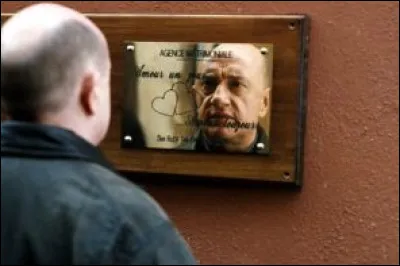 En 2005, dans ce film d'Isabelle Mergault, il est Aymé Pigrenet, un agriculteur grincheux qui vient de perdre son épouse :