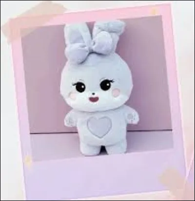 De quel groupe cette peluche vient-elle ?