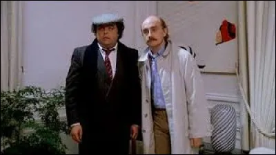 Dans la comédie ''Circulez y a rien à voir'' de 1983, du réalisateur Patrice Leconte, il interprète le rôle de l'inspecteur Leroux. Quelle actrice joue à ses côtés ?