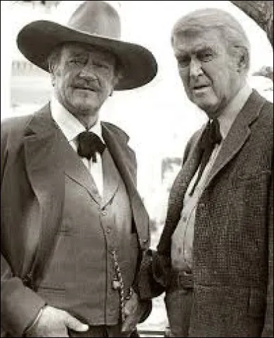 Qui incarne « Le Dernier des géants » aux côtés de James Stewart, dans un western réalisé par Don Siegel et sorti en 1976 ?