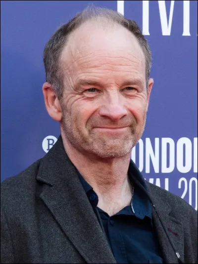 En parlant de parents, quel père Adrian Rawlins interprète-t-il ?