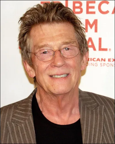 Quel personnage iconique John Hurt a-t-il joué dans les films ?