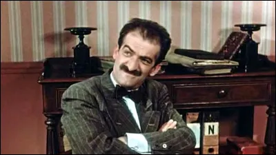 Cette comédie, sortie en 1954, avec dans les rôles principaux Louis de Funès, Robert Dhéry et Colette Brosset, a pour titre " Ah ! les belles ... "