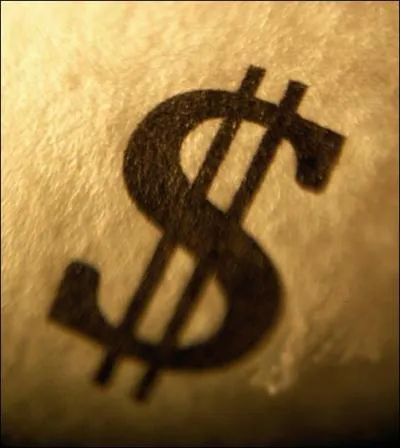 Combien de dollars remporte-t-elle ?