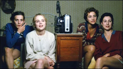 Dans ce film sorti en 1992, quatre étudiantes en médecine décident de passer quelques jours dans une villa : c'est "Beau ..."