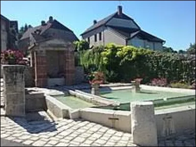 Nous partons en Bourgogne-Franche-Comté, à Menotey. Village de l'aire d'attraction Doloise, il se situe ...