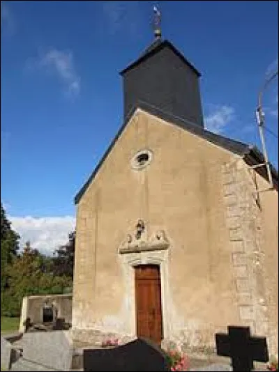 Nous sommes en Lorraine, à Molvange, au pied de la chapelle Saint-Willibrord. Ancienne commune de l'arrondissement de Thionville, elle se situe dans le département ...