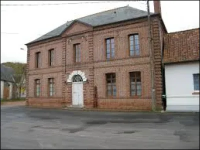 Commune de l'arrondissement de Montreuil-sur-Mer, traversée par l'Authie, Tortefontaine se situe dans l'ancienne région ...