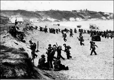 Où a lieu le débarquement allié se déroulant le 8 novembre sous le nom dopération « Torch » ?