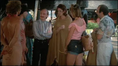 Au début du film "Les Bronzés", qu'a perdu Jean-Claude ?