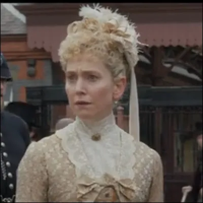 Quelle actrice joue Lady Tewksbury ?