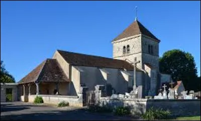 Vous avez sur cette image l'église Saint-Léger, à Oisilly. Village de l'aire d'attraction Dijonnaise, il se situe ...