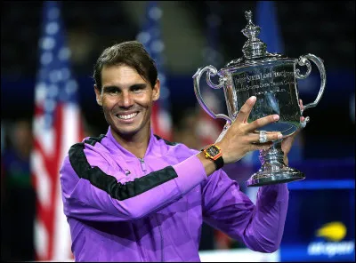 Rafael Nadal a commencé sa carrière professionnelle en...