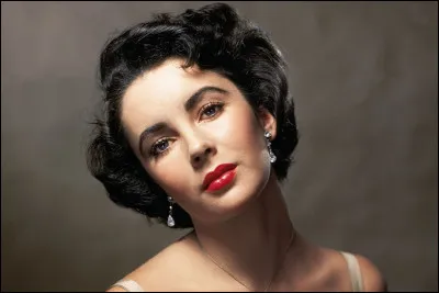 Qui est cette actrice qui a été mariée 8 fois ?