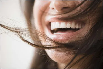 "Oui" sort de ta bouche...