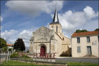 Nous sommes en Vendée, dans un village qui regorge de souterrains, des religieux faisaient creuser des galeries pour récupérer la pierre, certains allaient même jusqu'à dire qu'il y avait des trésors cachés pour inciter les paysans à creuser davantage. Où sommes-nous ?