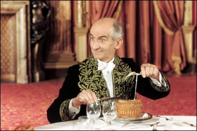 Quel célèbre acteur français est à l'affiche du long-métrage "L'Aile ou la Cuisse" ?