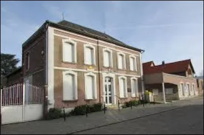 Commune de l'arrondissement de Péronne, Monchy-Lagache se situe en région ...