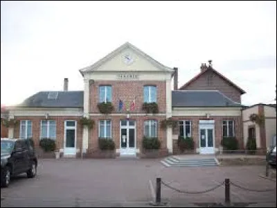 Nous sommes en Normandie, à Perriers-sur-Andelle. Village de l'arrondissement des Andelys, il se situe dans le département ...