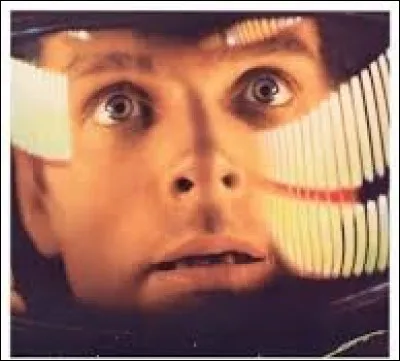 Qui a réalisé ces deux excellents films : "2001, l'Odyssée de l'espace" (1968) et "Orange mécanique" (1972) ?