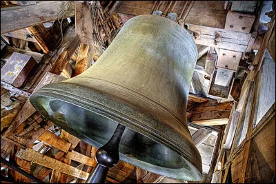 ''Marie'' est, avec ''Emmanuel'', l'un des deux bourdons de quelle cathédrale ?