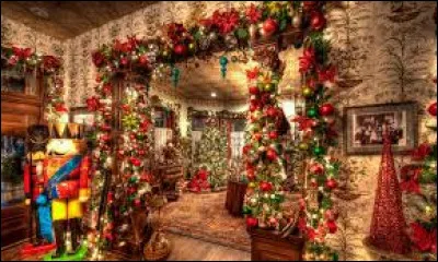 Qui célèbre-t-on à la Saint Nicolas traditionnellement ?