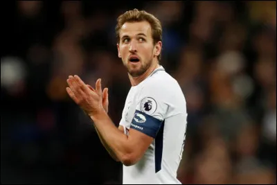 Que chantent les supporters anglais dans les stades de football ?