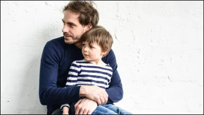 Bien assis dans les Pyrénées, quel est ce village installé juste sur la frontière qui le coupe en deux ?