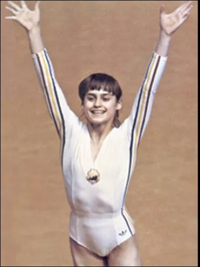 Qui est cette sportive légendaire de Roumanie, la meilleure gymnase de tous les temps qui à 14 ans en 1976 aux J.O. de Montréal remporte la médaille d'or avec la note parfaite de 10/10 ?
