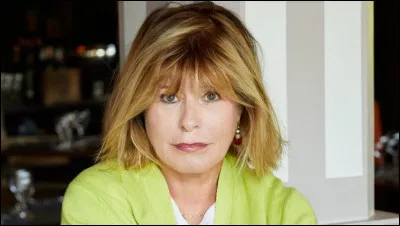 Qui est cette écrivaine, auteure du roman ''La Valse lente des tortues'' ?