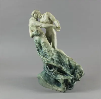 Quelle sculptrice est l'auteure de cette sculpture intitulée ''La Valse'' ?