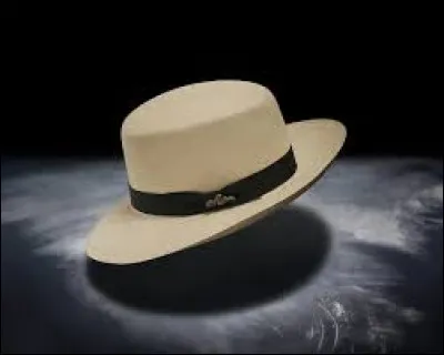 Comment se nomme ce chapeau en fibres végétales ?