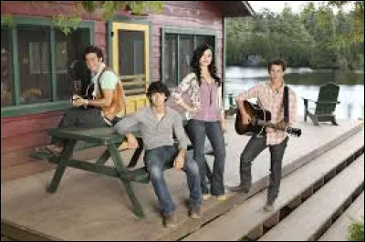 En quelle année est sorti le film "Camp Rock 2 : Le Face à face" ?
