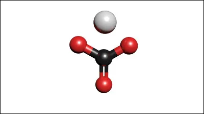 Quelle formule est celle du carbonate de calcium (1 atome de calcium, 1 atome de carbone et 3 atomes d'oxygène) ?