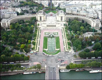 Ce grand &eacute;difice date de l'Exposition universelle de 1937. Comment se nomme-t-il ?