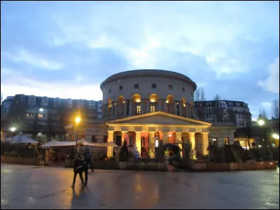 Cette ancienne barri&egrave;re d'octroi &eacute;tait incluse dans l'enceinte des Fermiers g&eacute;n&eacute;raux (XVIIIe si&egrave;cle). Elle se situe...